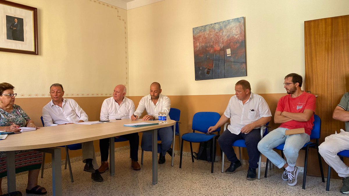 Nos hemos desplazado a la Vall d’Ebo junto con representantes la <a href="/CEV_CV/">CEV</a> la <a href="/fedac_es/">FEDAC</a> y @ASAJAAlicante para reunirnos con alcaldes de los municipios afectados por el #IFValldEbo y hemos acordado trabajar en cinco ejes de acción para asegurar un futuro a toda la zona.