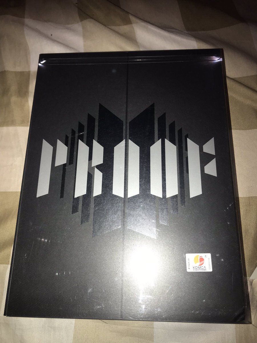 jeonjk19997's tweet photo. HALOO!!! 

aku mau ngadain Give Away kecil kecilan, karna besok Jungkook ultah🥰

Hadiahnya 
1. Album Only Standar Proof
2. Pc Standar set (ot7)
3. Pc Jimin dilan &amp; Yoongi persona
4. Pc Yoongi compact &amp; Jungkook memo’19
5. Top upSpay (3 orang nominal 50k perorang)

Rules 👇🏻 https://t.co/ck6RKXUsNw