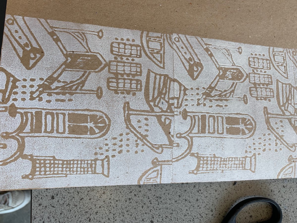 Repeat patterns with low-tech materials. #PinnysOn #StudioDays #EdPGDE <a href="/MorayHouse/">Moray House School of Education and Sport</a>