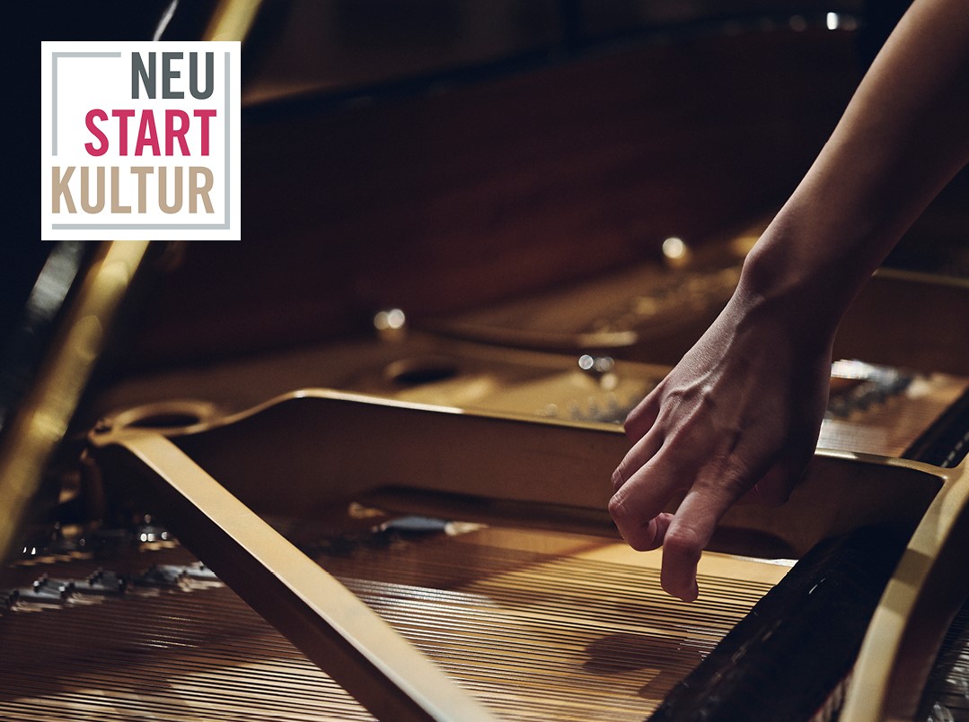 DMusikrat's tweet photo. Good News! Unser #Stipendienprogramm im Rahmen von #NEUSTARTKULTUR geht ab morgen in die nächste Runde. Noch bis zum 22. September könnt Ihr euch auf eins der 950 Stipendien in Höhe von jeweils #5000Euro bewerben. Alles weitere hierzu auf: https://t.co/9T5KCTiGQh.
#DMR https://t.co/r0IOeBSFX0