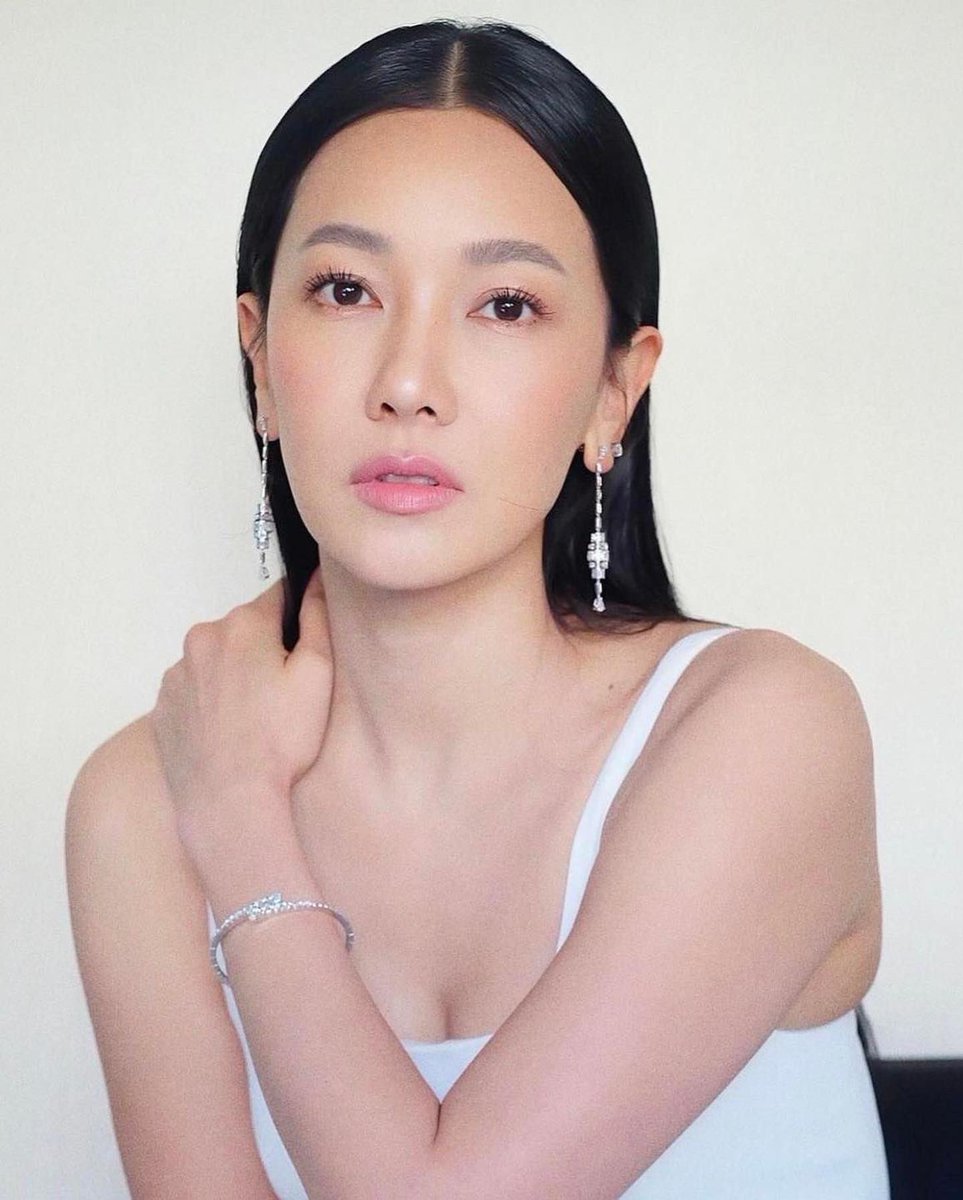 UnderbedDara's tweet photo. จากป้ามี่-หลานสันติ #ฟ้ากระจ่างดาว เมื่อ 17 ปีก่อน สู่วันที่ต้องมาเล่นคู่กันเป็นเยาวยอด-ฉันท์ #เข็มซ่อนปลาย ในวันนี้

น้อง #เก้าจิรายุ โตขึ้น ส่วน #นุ่นวรนุช ก็หน้าไม่เปลี่ยนเลย มีแต่คนดูอย่างชั้นแหละที่เปลี่ยน ฮืออออออ 

#ใต้เตียงดารา https://t.co/CaItz9dJ8p