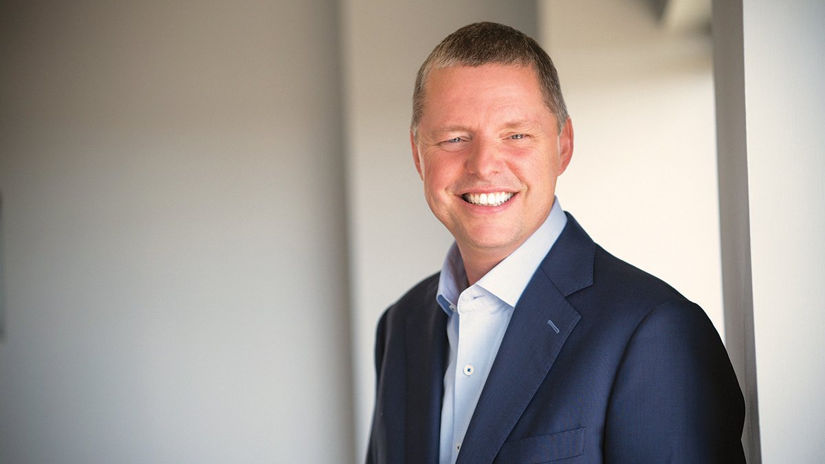 bizavltd's tweet photo. Text-to-book – innovating the way ahead 
#AndrewCollins, President and CEO of @sentientjet, talks about the current boom in business aviation

https://t.co/0wTCfGFOJz

#SentientJetCard #JetCards #app #pandemic #Covid19 #sustainability @haloaviation @flyaag #BAM #BizAvMag #BizAv https://t.co/wbBKvNUrQs
