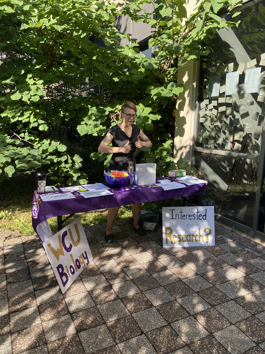 Manu__Ramalho's tweet photo. Hey #Bio students! Come check out our table full of opportunities for engagement in research, DEI, and more! We have prices! 🎉🎊 @
@WCUofPA #WCU https://t.co/ldexvKnktM