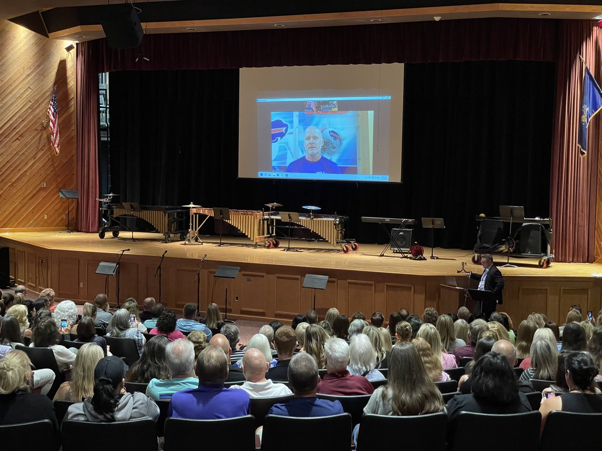 ɴɪᴄᴏʟᴇ ʜᴏʟʟᴇʀ tweet media