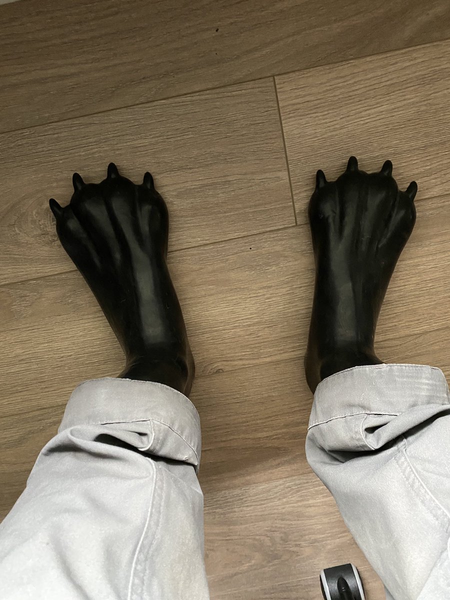 Shoes doesn't fit anymore for some reason 🤔