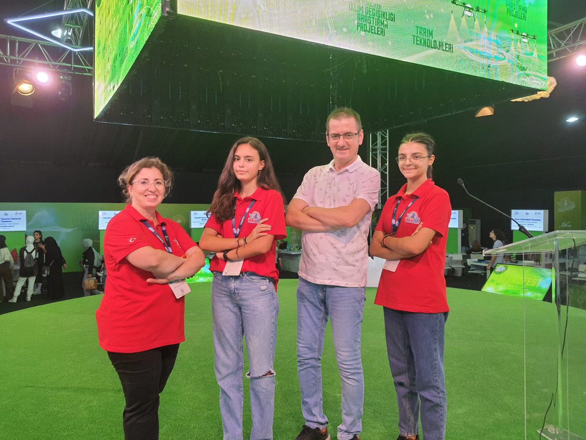 samsunmem's tweet photo. #TEKNOFESTKARADENİZ tüm coşkusuyla devam ediyor. Sunumlarını yapan takımlarımıza başarılar diliyor, herkesi festival alanına bekliyoruz. @zulkifdagli @muratagar60 https://t.co/X2ujNZPpmw
