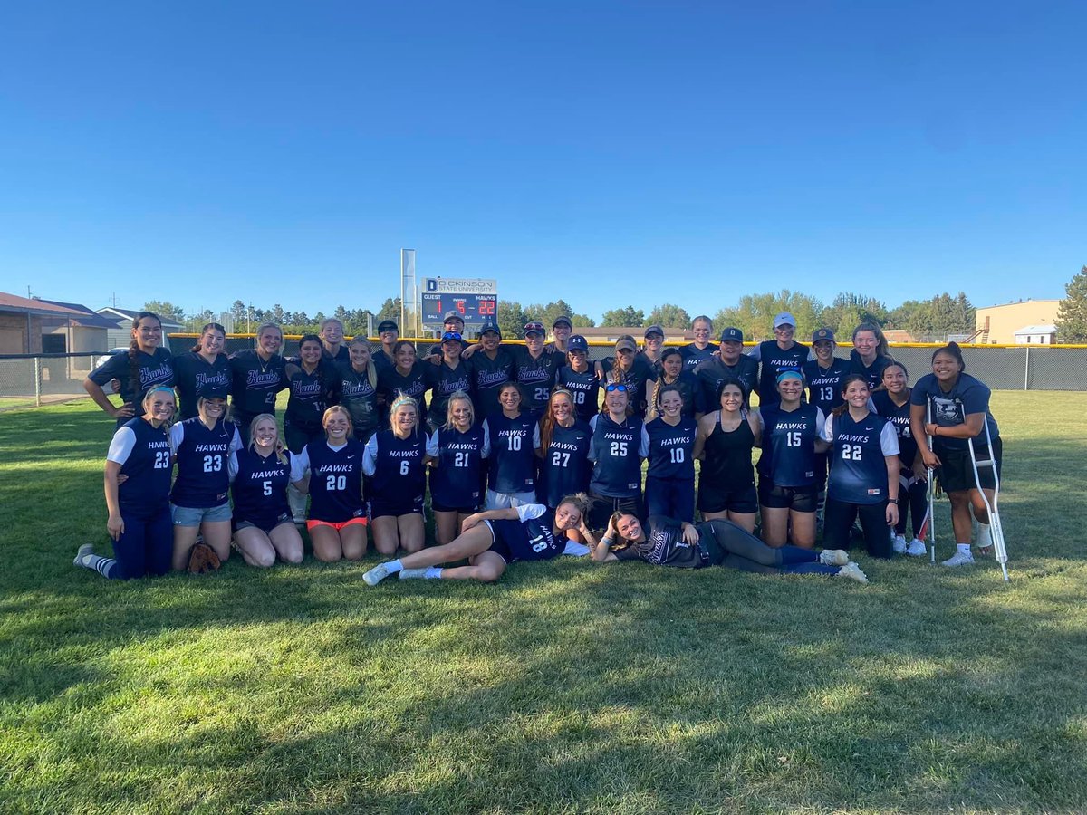 Softball takes a 1-0 lead in the DSU WBB vs DSU Softball challenge. Thanks to the softball team for a fun time yesterday! We will see you on the basketball court next week! #hawksareup