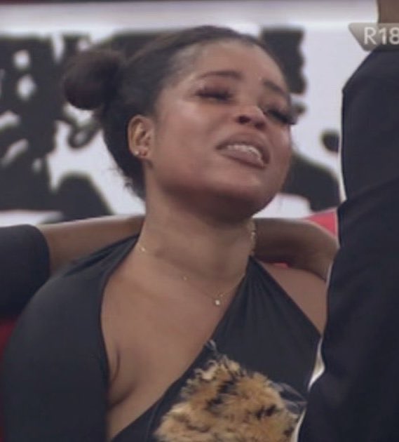 KhweziKhumalo4's tweet photo. When I see Chichi this guy I want to punish her with more votes
 I  really don't like this guy for her 😭
#votechi
#bbnaija https://t.co/Pjby0Xqkag