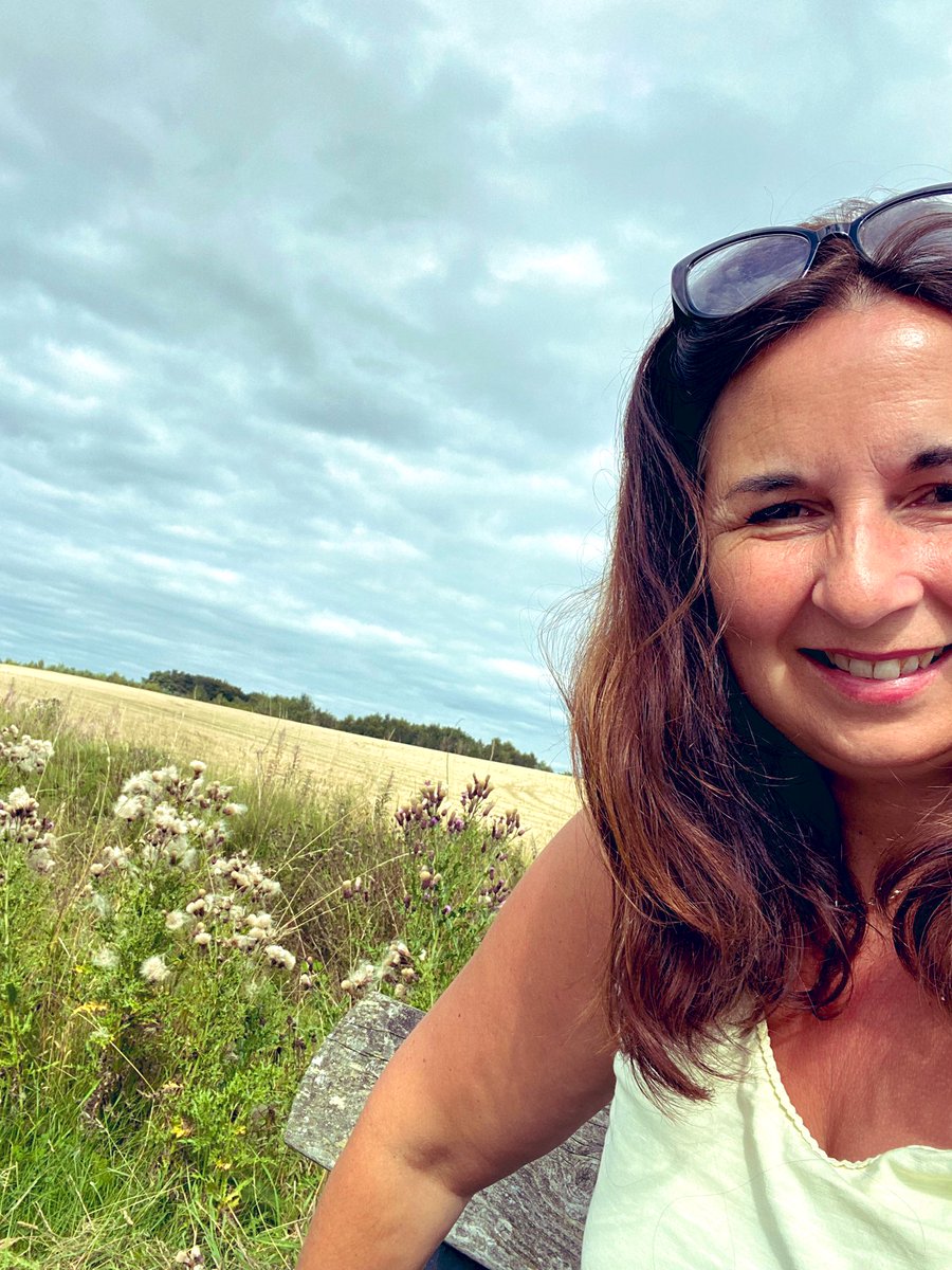 SarahCWarnock1's tweet photo. Clearing my tangled thoughts with a late summer woodland walk and flask of coffee #headspace #NaturePhotography #Naturelover #wildflowers #Outdoors #Scotland #VisitScotland #offworktoday https://t.co/bWi9OkWJN5