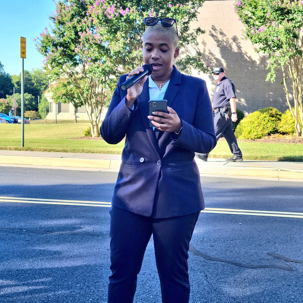 VirginiaLCV's tweet photo. 🚨#LiveTweeting

McKenna Dunbar from @vasierraclub: "Youngkin’s administration has failed to account for how Virginia’s electric grid functions. Seeing as the state is part of the regional grid run by PJM, RGGI costs on power generators make it more expensive to run carbon (1/2) https://t.co/gOJVdCFQ1h