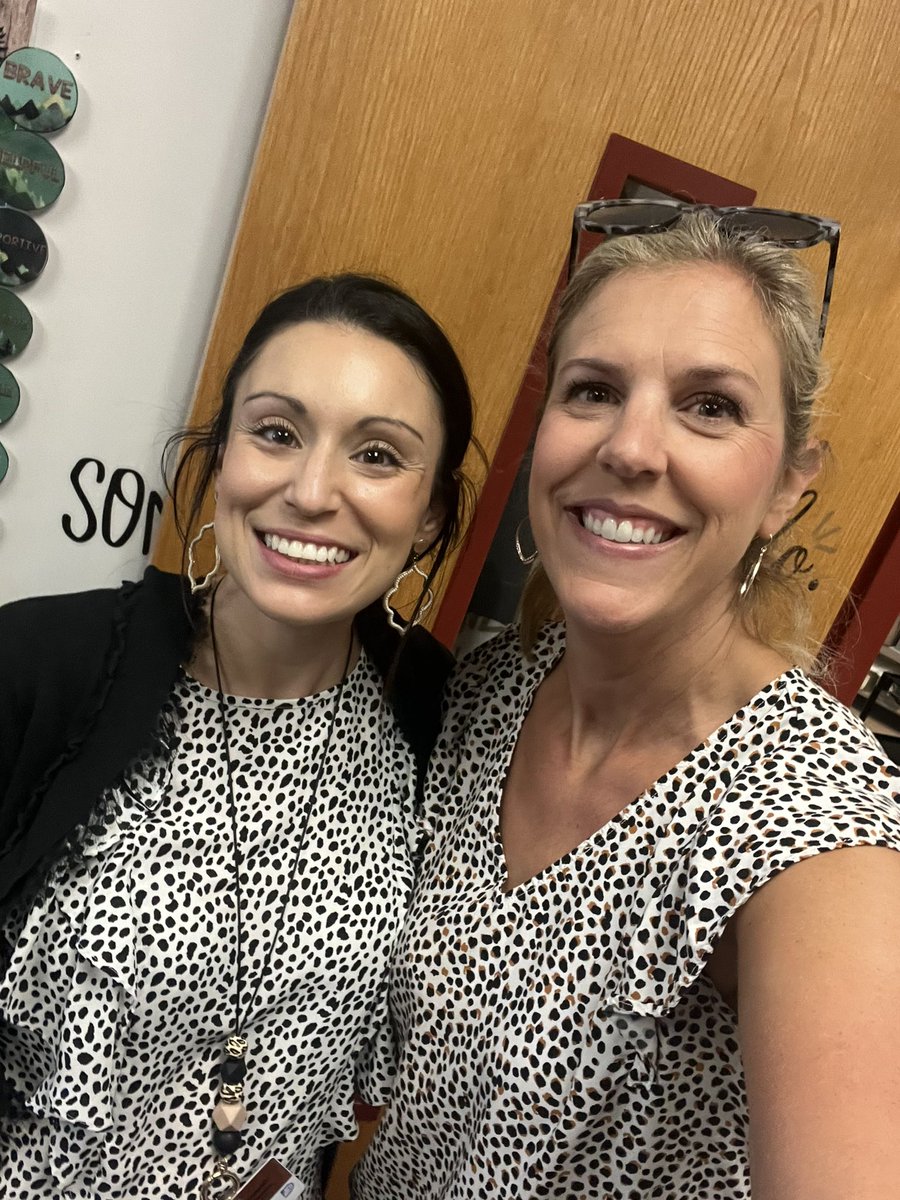 DrRomanchuk_MRE's tweet photo. I have a twin today! #MREstrong @ZumMidRivers https://t.co/2ll0BaJuos