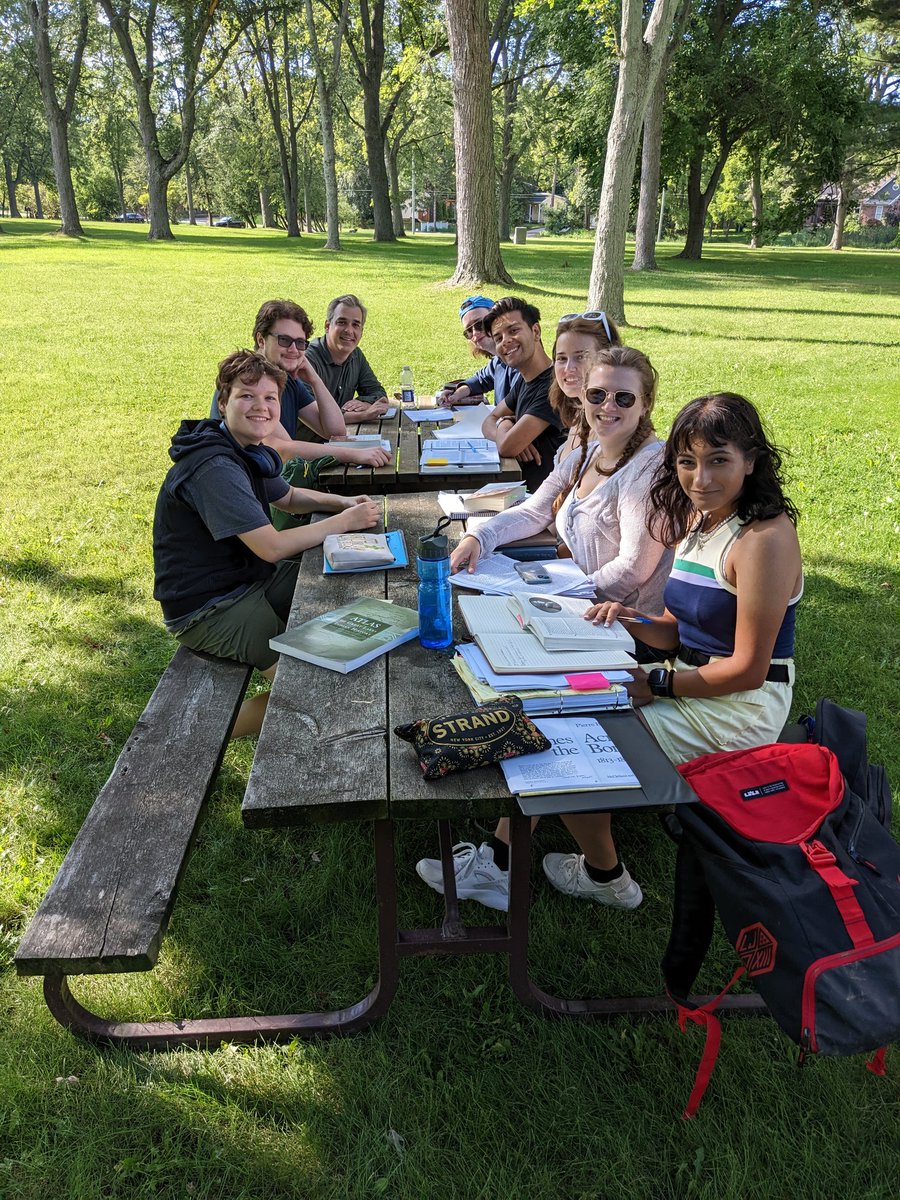 Tim Compeau (@timcompeau) on Twitter photo Class in session at Butler's Barracks, Niagara-on-the-Lake. <a href="/HistoryHuron/">Huron History Dept & Community History Centre</a> @huronatwestern Class in session at Butler's Barracks, Niagara-on-the-Lake. <a href="/HistoryHuron/">Huron History Dept & Community History Centre</a> @huronatwestern