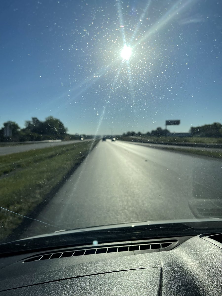 BrianBrown21's tweet photo. East bound and down to Pennsylvania 

•One of my favorite trips of the year 

•Our plan is to be there until the outlaws at @PortRoyalSpdway 

•Bringing deals on wheels with lots of merch 

Fri @WilliamsGrove 
Sat @PortRoyalSpdway 
Sun @RaceSelinsgrove 
Mon @PortRoyalSpdway https://t.co/I7xIwDYCyI