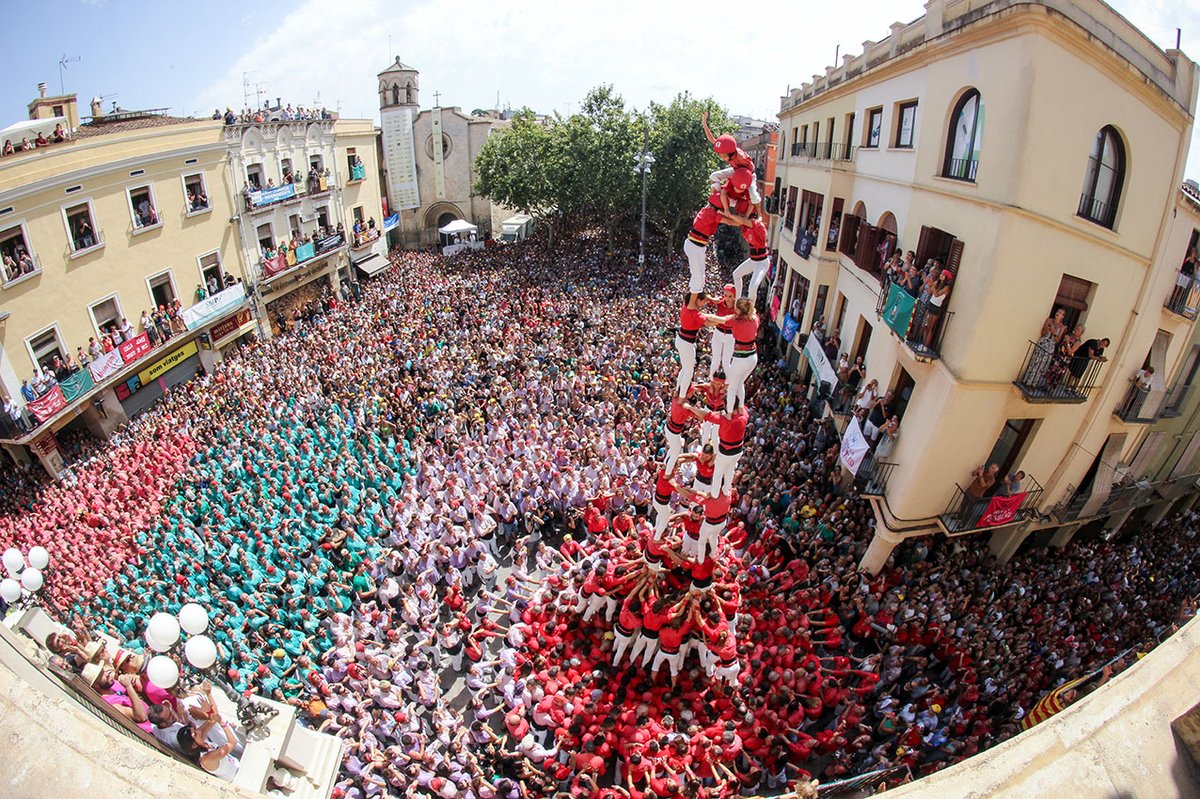paucorcelles's tweet photo. Els castells de la @jovesvalls ahir a Sant Fèlix.
Moltes felicitats per l'actuació!!!😉
.
.
.
#fmvila #stfelix22 #stfelix
#joves #collajives #collajovesxiquetsdevalls https://t.co/zYyIDf0eTI