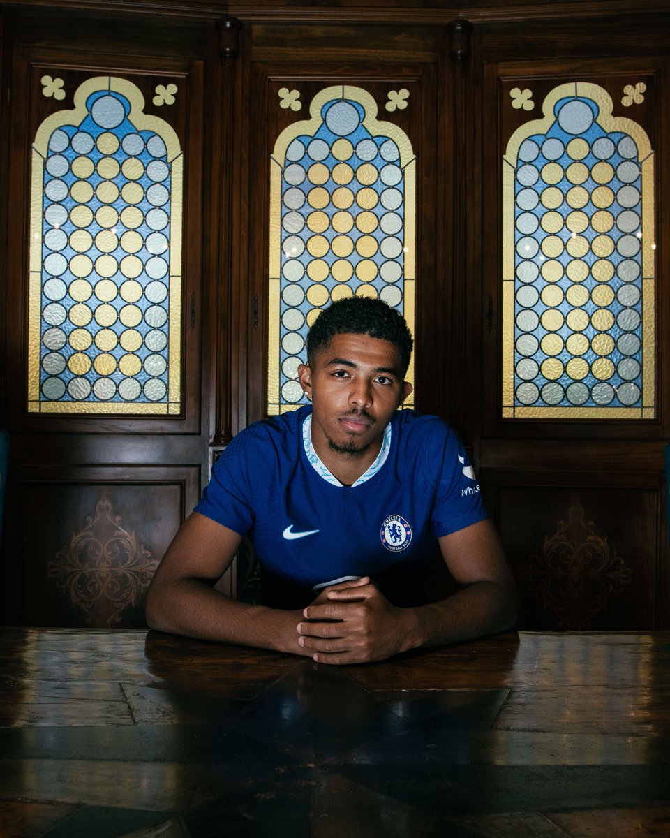 ChelseaFC's tweet photo. He's Chelsea now. 👊

#FofanaIsChelsea https://t.co/GadQSGdXFZ