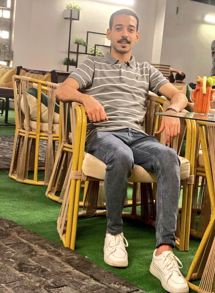 m7md25598's tweet photo. 🥂 https://t.co/azLatkZtcG