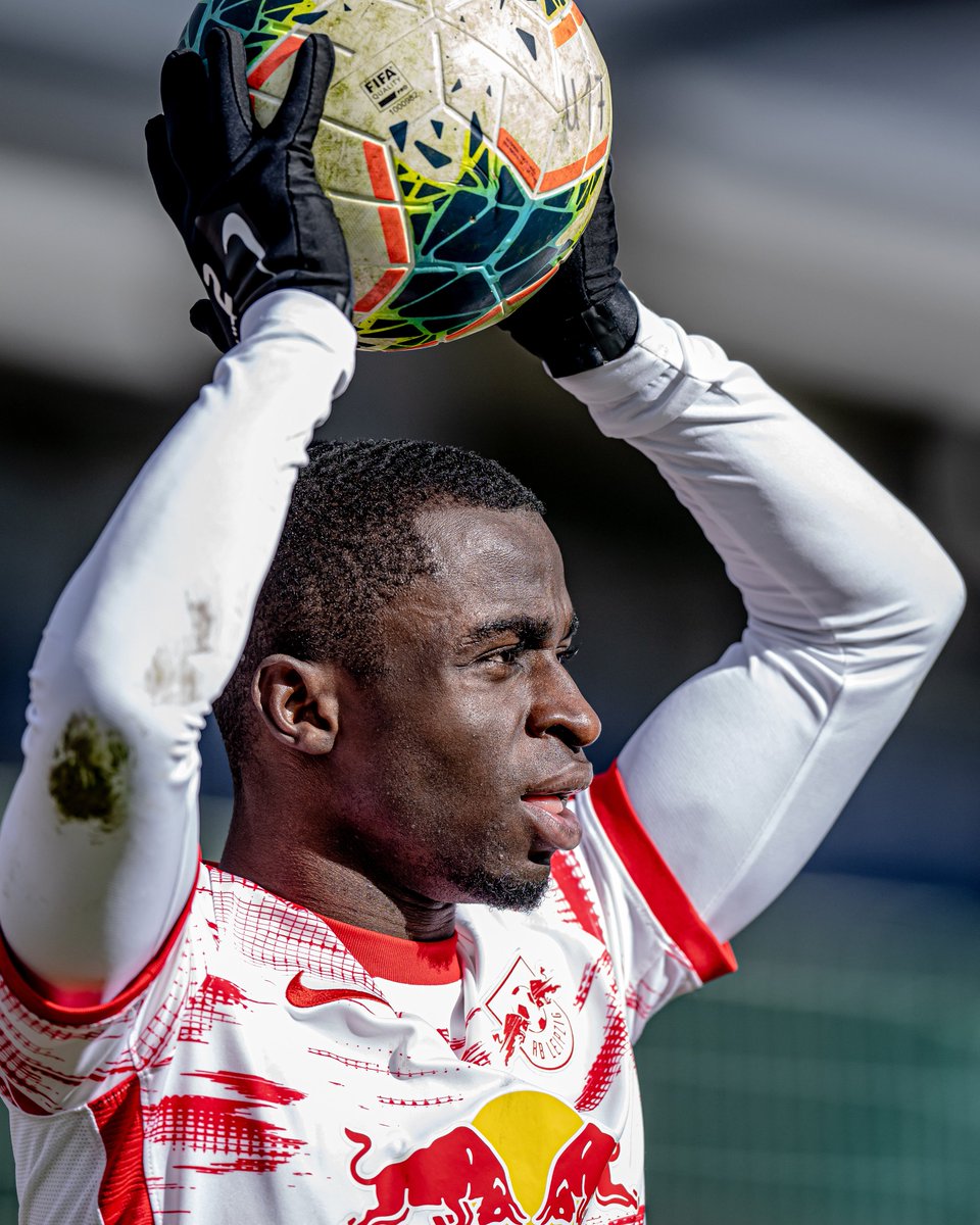 RBLeipzig's tweet photo. Transfer: Solomon #Bonnah wechselt fix in die österreichische Bundesliga zur @austria_sk!
Der 19-jährige Verteidiger kam während seiner Zeit in Leipzig zu je einem Profi-Einsatz in @Bundesliga_DE, @DFB_Pokal und @ChampionsLeague.
Wir wünschen dir viel Erfolg, Solomon! https://t.co/GDvAk5txuk
