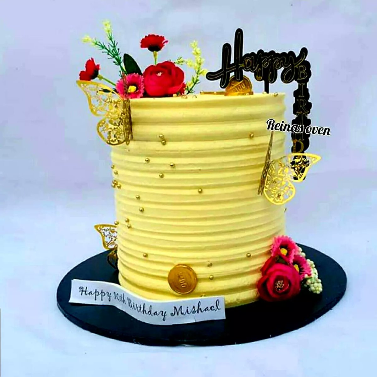 reinas_oven's tweet photo. Beautiful Butter Cream Cakes for our darling Mishealโค
.
We're a dm or call away 08135956456
.
We deliver satisfaction
#cakesinph #cakesinportharcourt #reinasoven #reinasovencakes https://t.co/16bm1Xwmyy
