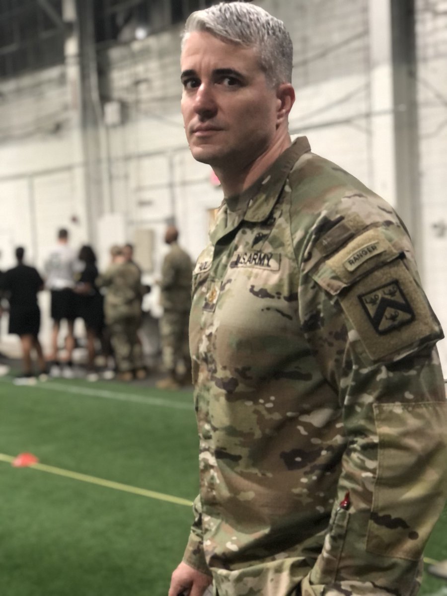 PollitosDeFuego's tweet photo. The young boys of fire crushed every single minimum standard for the #acft today. Good work nerds! Now go read more Everett Dolman! #ABNT #SAMS #SEMINAR7 @us_sams https://t.co/LcmLrTAE6a