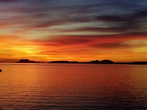 DoctorEnCicely's tweet photo. #Galicia #Galiciamola #galifornia #sunset #summer https://t.co/JiHYOPL2r8