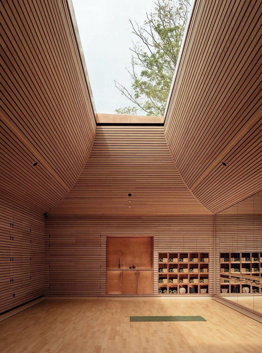 linear_magazine's tweet photo. A yoga studio in the UK https://t.co/x8M9sJPzvq