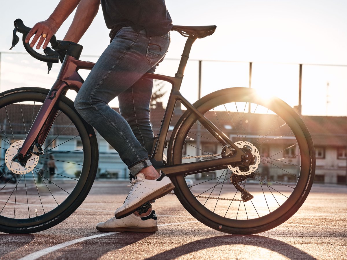 Auf der Suche nach dem persönlichen Lieblingsrad begegnen uns schon mal Begriffe, die den eigenen Lenkerhorizont übersteigen.🤔Abhilfe schaffen unsere Fahrrad-Fakten, mit denen Sie stets gut informiert durch den Mobilitätskosmos navigieren. 💡 Hier lang: jobrad.org/aktuelles/fahr…
