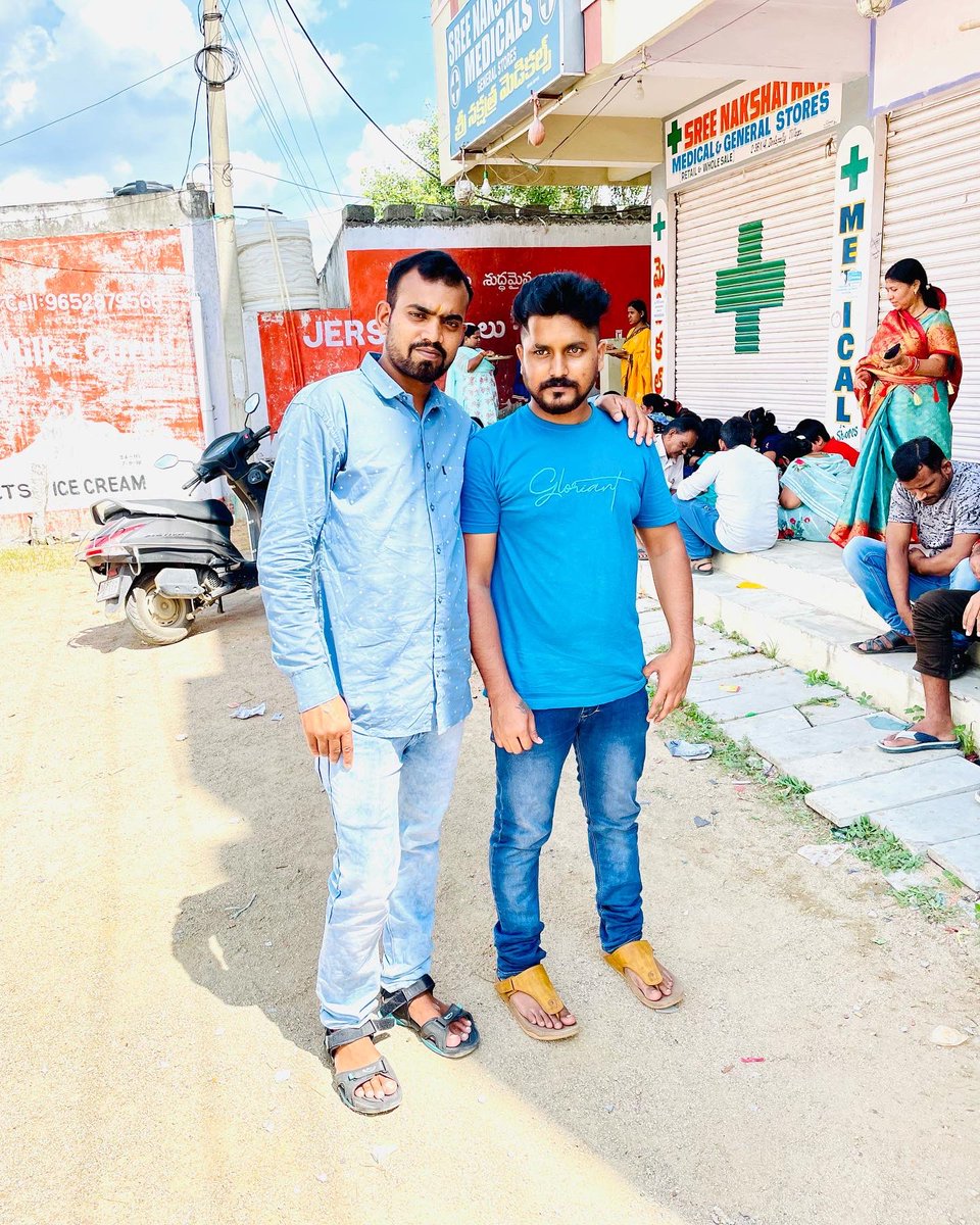 KingstarBapi's tweet photo. ଜୟ ଶ୍ରୀ ଗଣେଶ 🙏🏻 Happy Ganesh Puja to You 🙏🏻
#kingstar_bapi
#GaneshPuja #GaneshChaturthi2022 #GanapatiBappaMorya #ganapatibappa #ShreeGanesh #hyderabad https://t.co/wa3lih2a3r