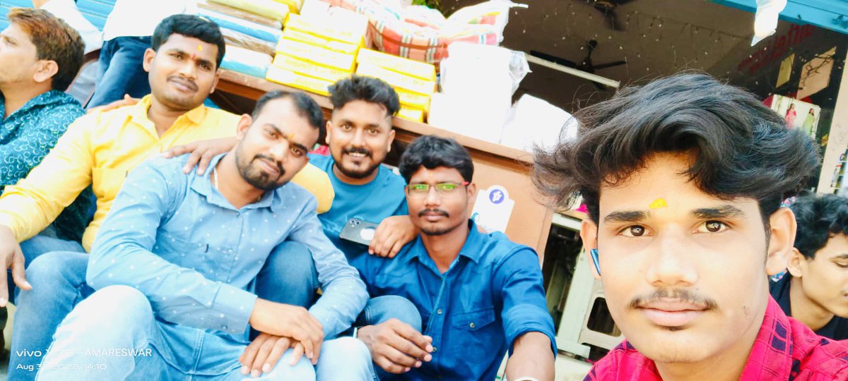 KingstarBapi's tweet photo. ଜୟ ଶ୍ରୀ ଗଣେଶ 🙏🏻 Happy Ganesh Puja to You 🙏🏻
#kingstar_bapi
#GaneshPuja #GaneshChaturthi2022 #GanapatiBappaMorya #ganapatibappa #ShreeGanesh #hyderabad https://t.co/wa3lih2a3r