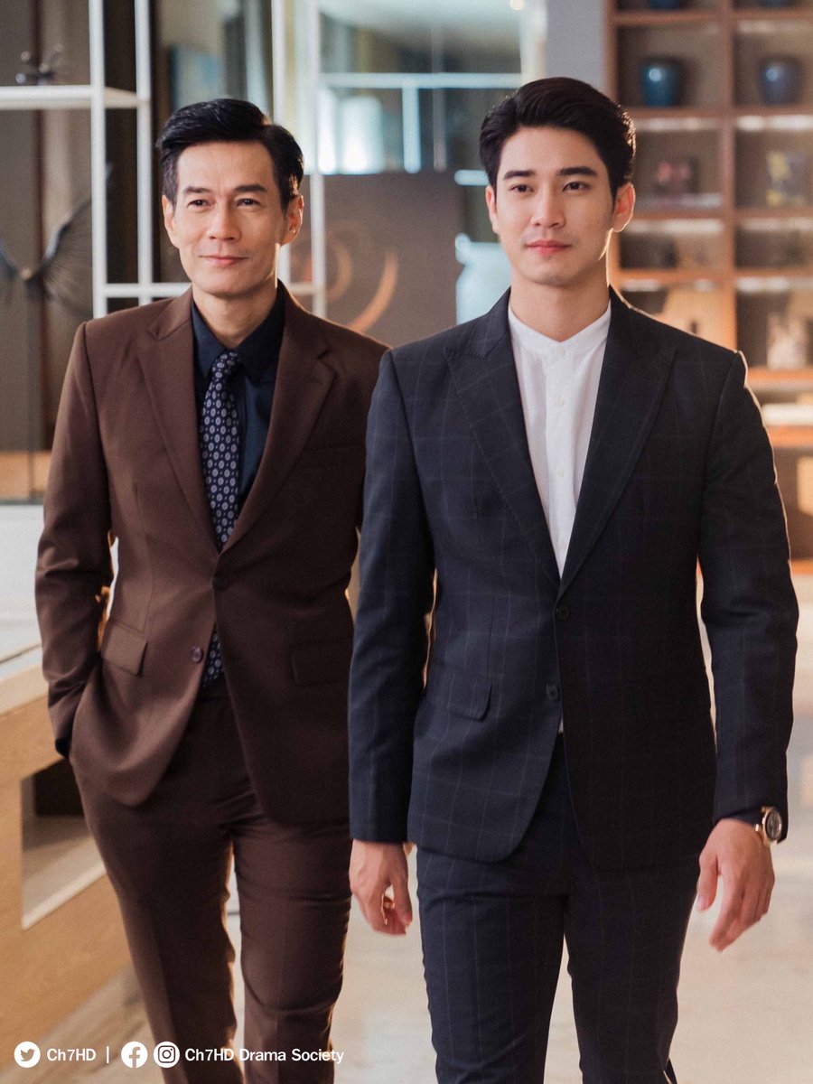 Ch7HD's tweet photo. ท่านรองประธานบริษัทเดินมารับตำแหน่งอย่างหล่อเลยครับ  #เข็มซ่อนปลายEP5 https://t.co/I5EsZWh04r