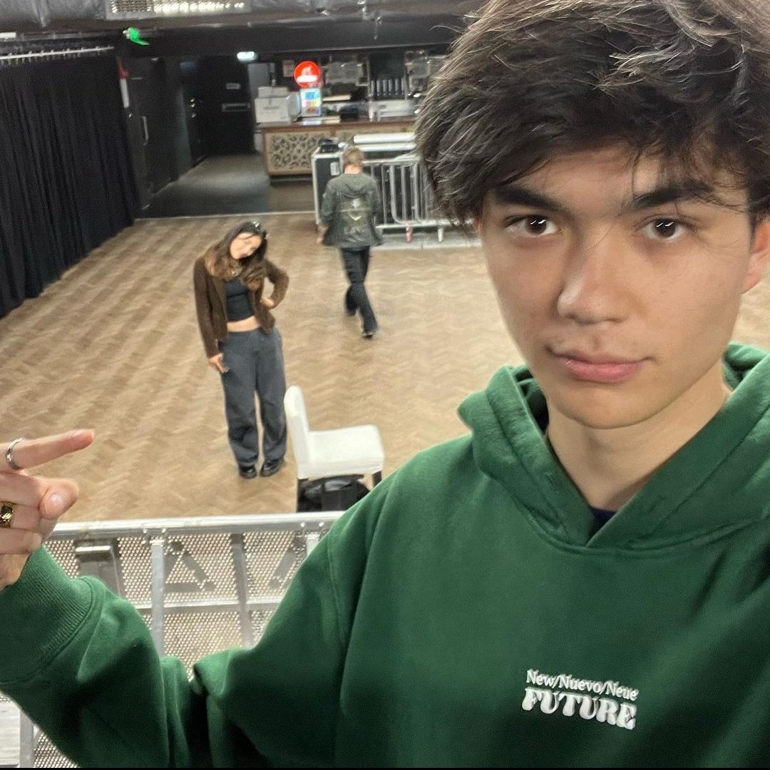 willgaothinker's tweet photo. will gao in wasia project !!! more will gao crumbs !!!! so happy for them !!!! <3 https://t.co/nip4GzN5uF