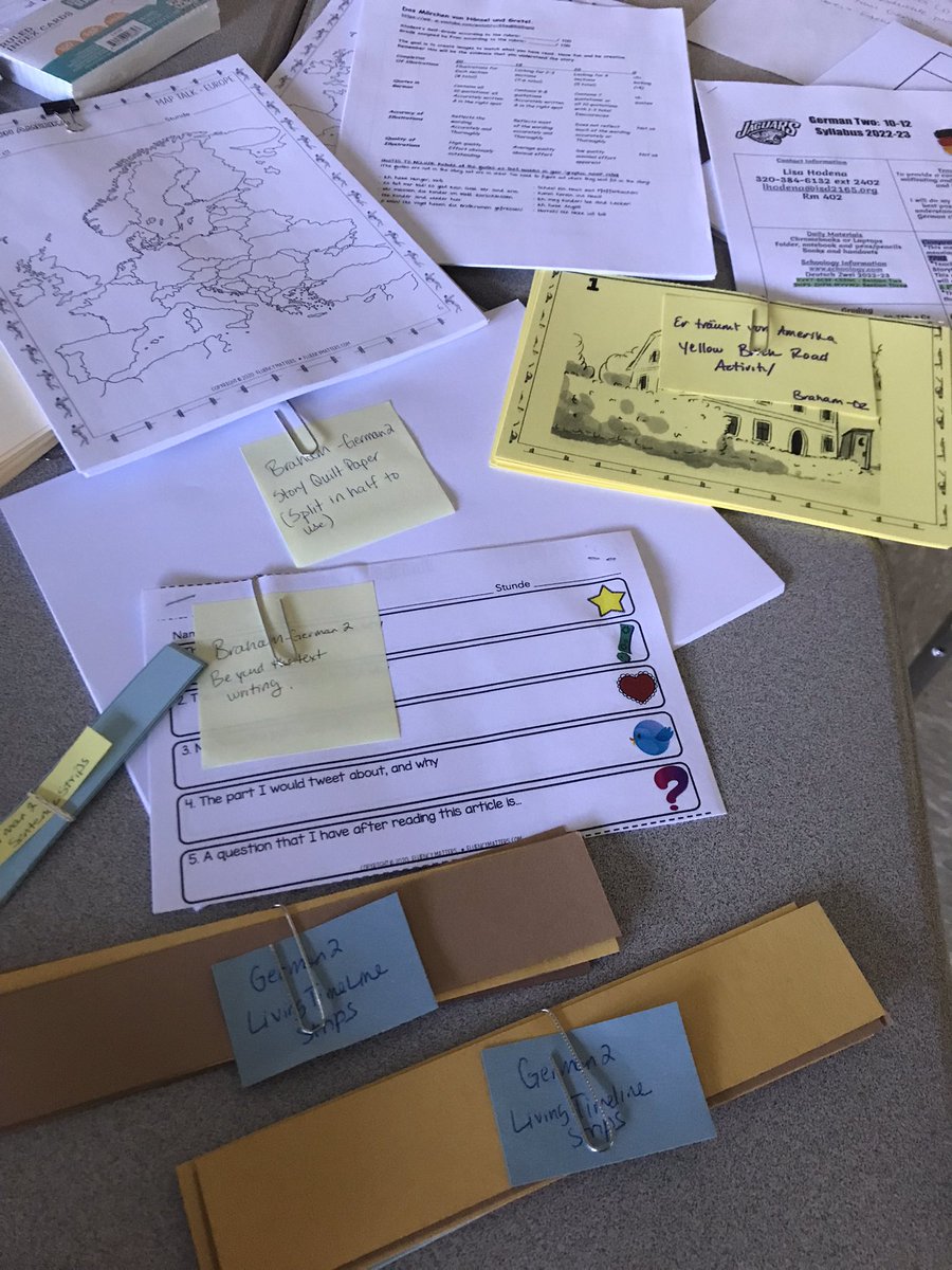 LisaHodena's tweet photo. Getting prepped for my reader in German 2: Er träumt von Amerika by Julie Young. Excited to try out the CI ideas. #langchat https://t.co/c78WLWQPBF