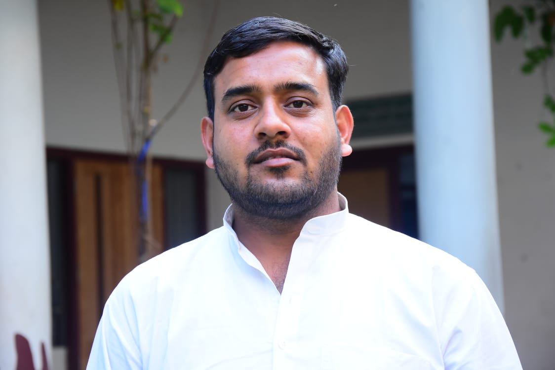 AsMussamil's tweet photo. While rapist are walked away free, but innocent students leaders who went for social change are booked under UAPA and delayed in ‘medicial facilities’ #SaveAtikurLife #ReleaseAtikurRahman https://t.co/iGeKHpctYX