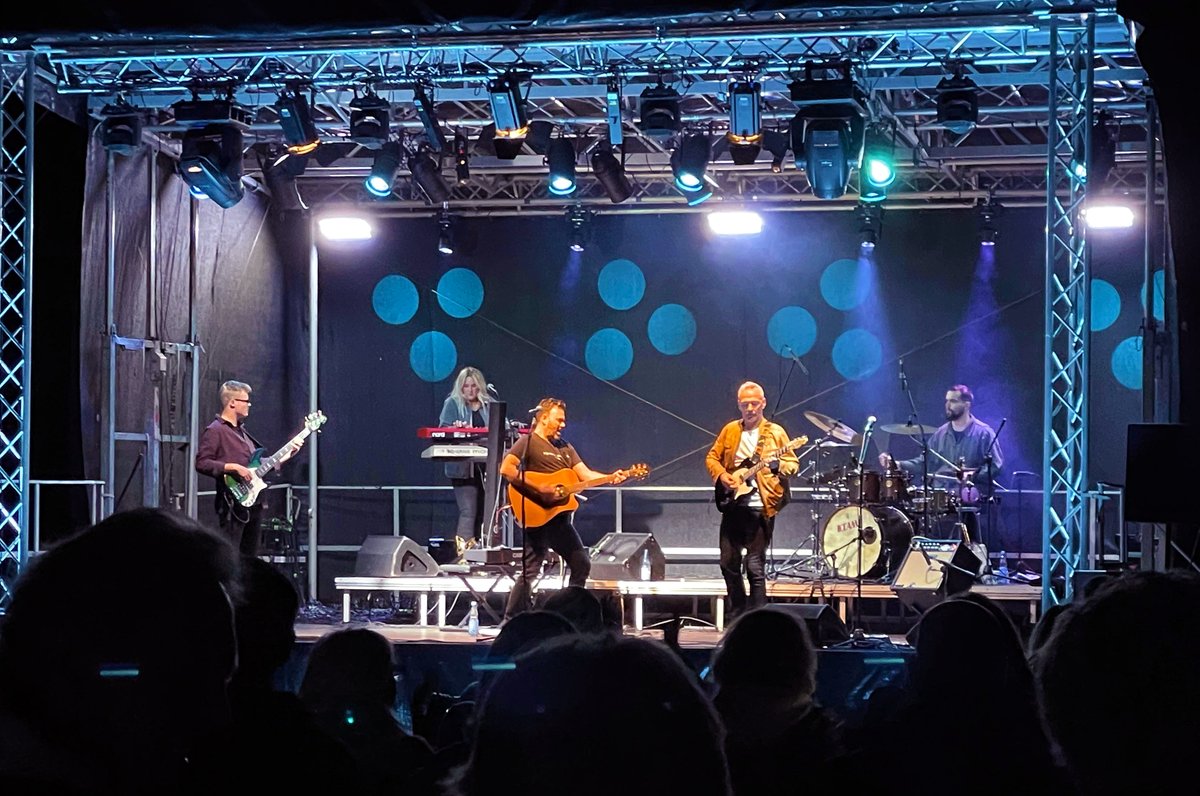 OfficialCOAST's tweet photo. What a great show at Amrum last night - thanks to everyone who came along! https://t.co/GcBTo9XWnY