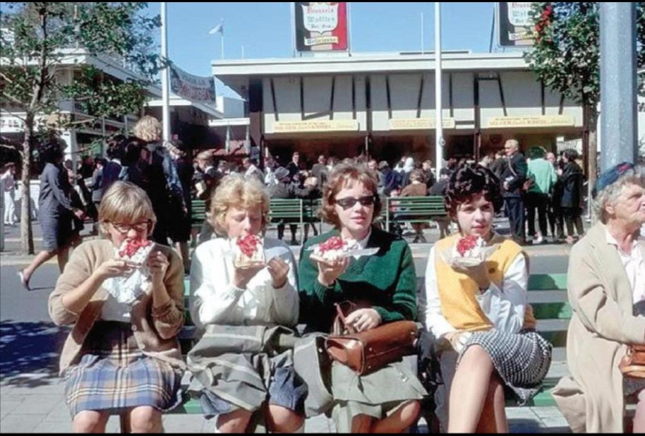 It's #WorldsFairWednesday and #NationalEatingOutsideDay! 

Did you know that the #BelgianWaffle began as a dish served at the 1964-65 World's Fair? 

Listen to our World's Fair <a href="/gesso_app/">Gesso</a> audio tour to learn more about this tasty treat! 🔗 qnsmu.se/worldsfairgesso