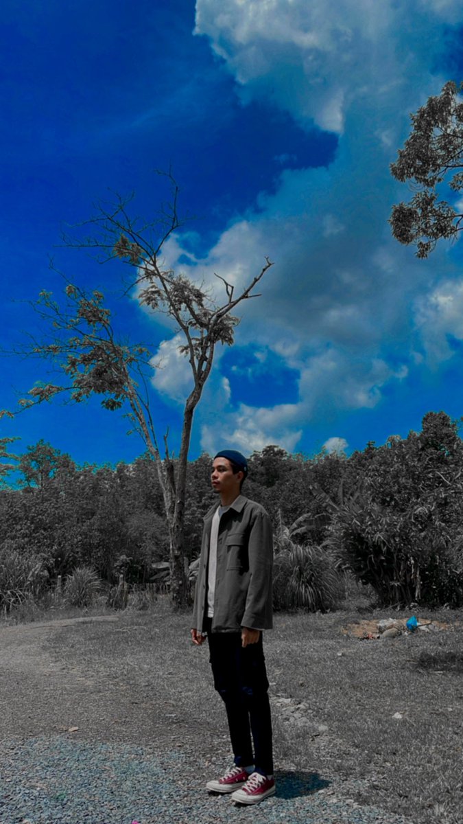 Penat la ann beria suka orang tapi orang x paham situasi kau. Nak kena paham orang je keje.. single sampai mati