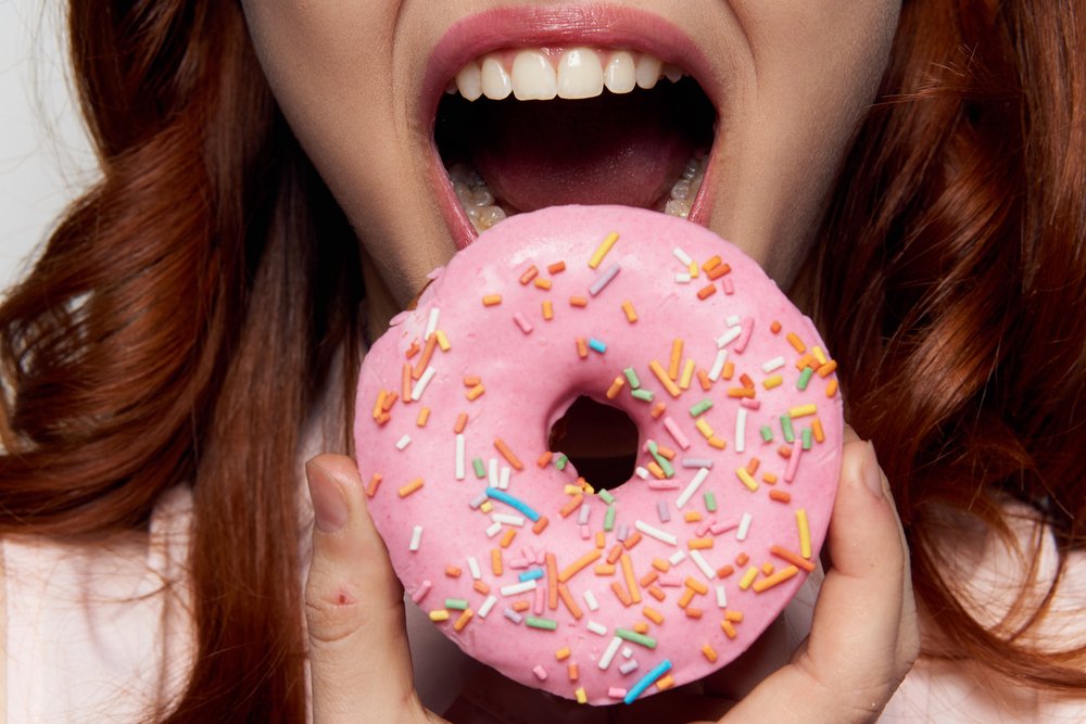 DentistryMorgan's tweet photo. Remember to swish out your mouth with water after eating sugary foods! This will help reduce the chances of harmful acids sitting on your teeth and destroying your tooth enamel over time. https://t.co/sYblti6EoD