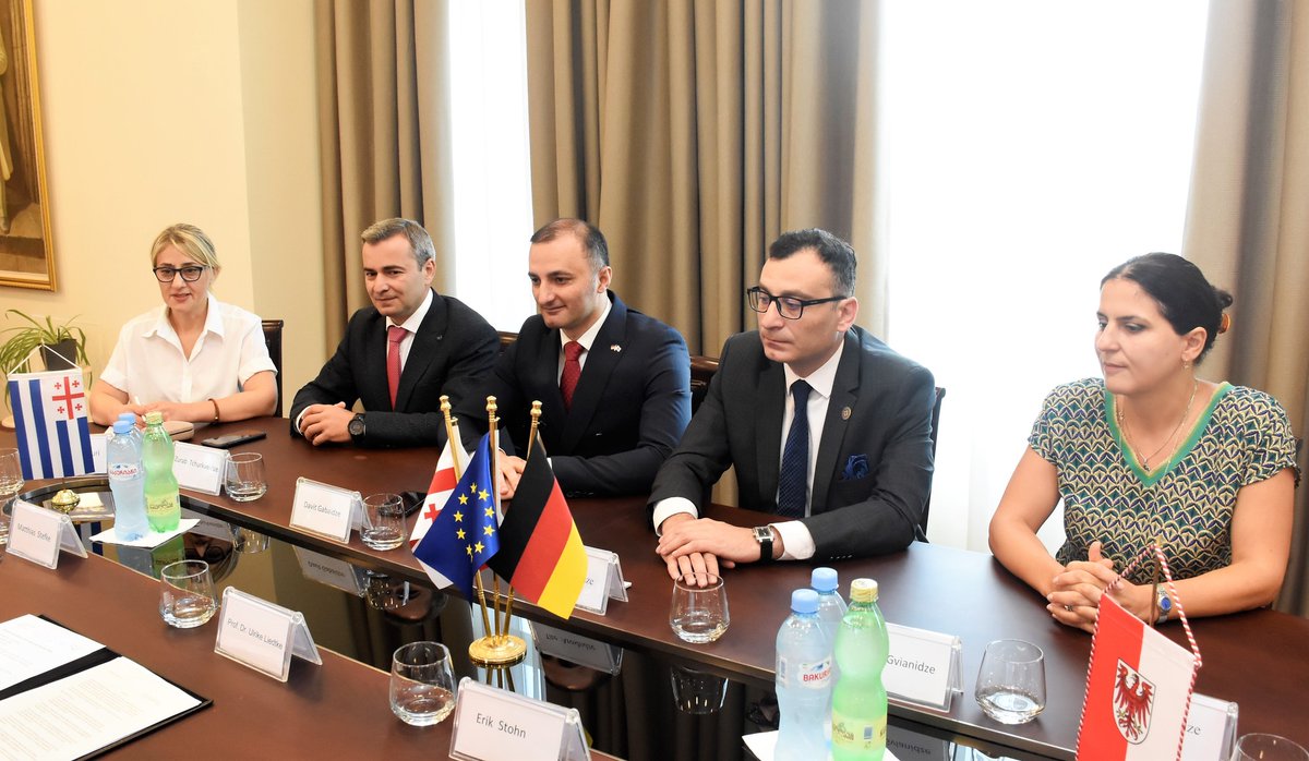 davit_gabaidze's tweet photo. The visit of the official delegation of @Brandenburg_LT.
Discussed issues on deepening, promoting the existing cooperation &amp; planned to hold a conference of the regional parliaments organized by the Supreme Council, the legislative body of Lower Silesia &amp; @Branderburg_LT🇬🇪🇩🇪 https://t.co/NnkZirJNyG