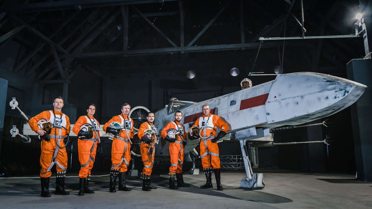 kurisuuu48's tweet photo. "Red Moon Squadron, always ready for a fight!"
#StarWars #Cosplay #Costume #Yavin #Rebel #RogueOne #BlueSquadron #R1 #Empire #Pilot #RLSC #RebelLegion #GermanBaseYavin #rebelalliance #xwing #xwingpilot #deathstar #scarif #RedSquadron #RedMoonSquadron #GBY #ANH #ANewHope https://t.co/vpvbv4qq9z