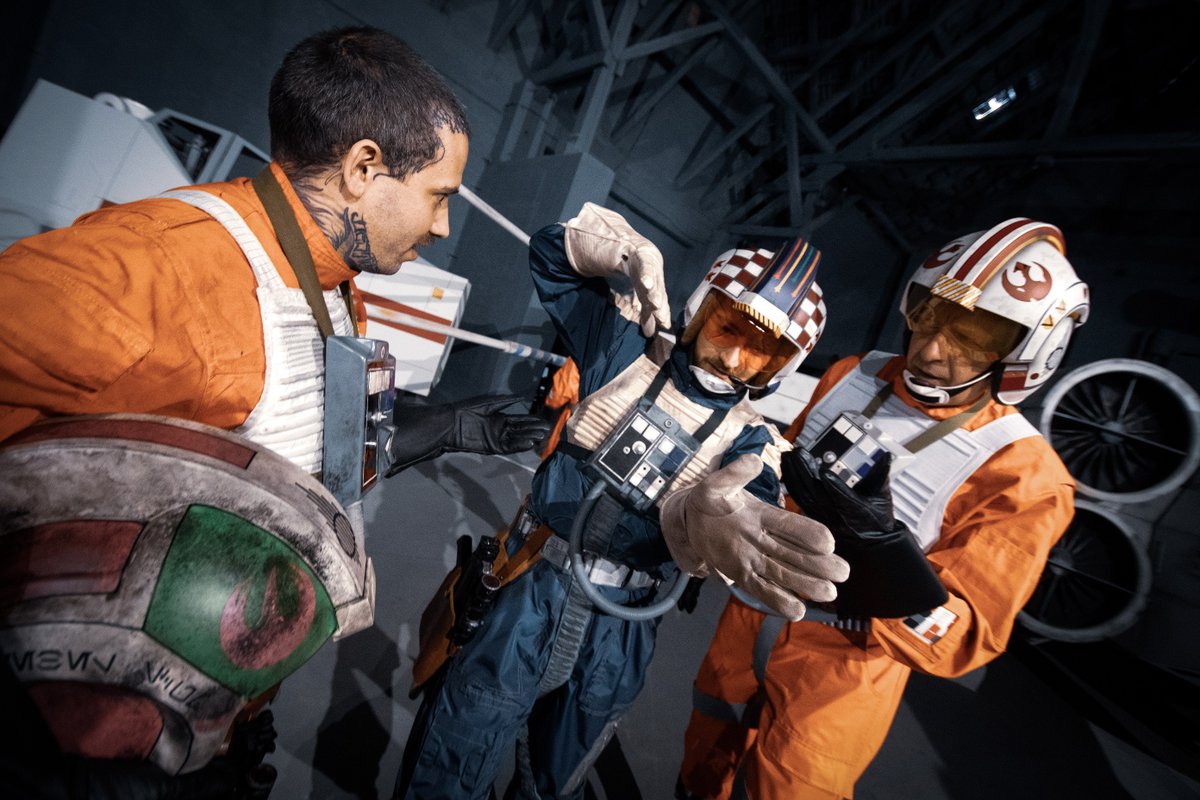 kurisuuu48's tweet photo. "Red Moon Squadron, always ready for a fight!"
#StarWars #Cosplay #Costume #Yavin #Rebel #RogueOne #BlueSquadron #R1 #Empire #Pilot #RLSC #RebelLegion #GermanBaseYavin #rebelalliance #xwing #xwingpilot #deathstar #scarif #RedSquadron #RedMoonSquadron #GBY #ANH #ANewHope https://t.co/vpvbv4qq9z