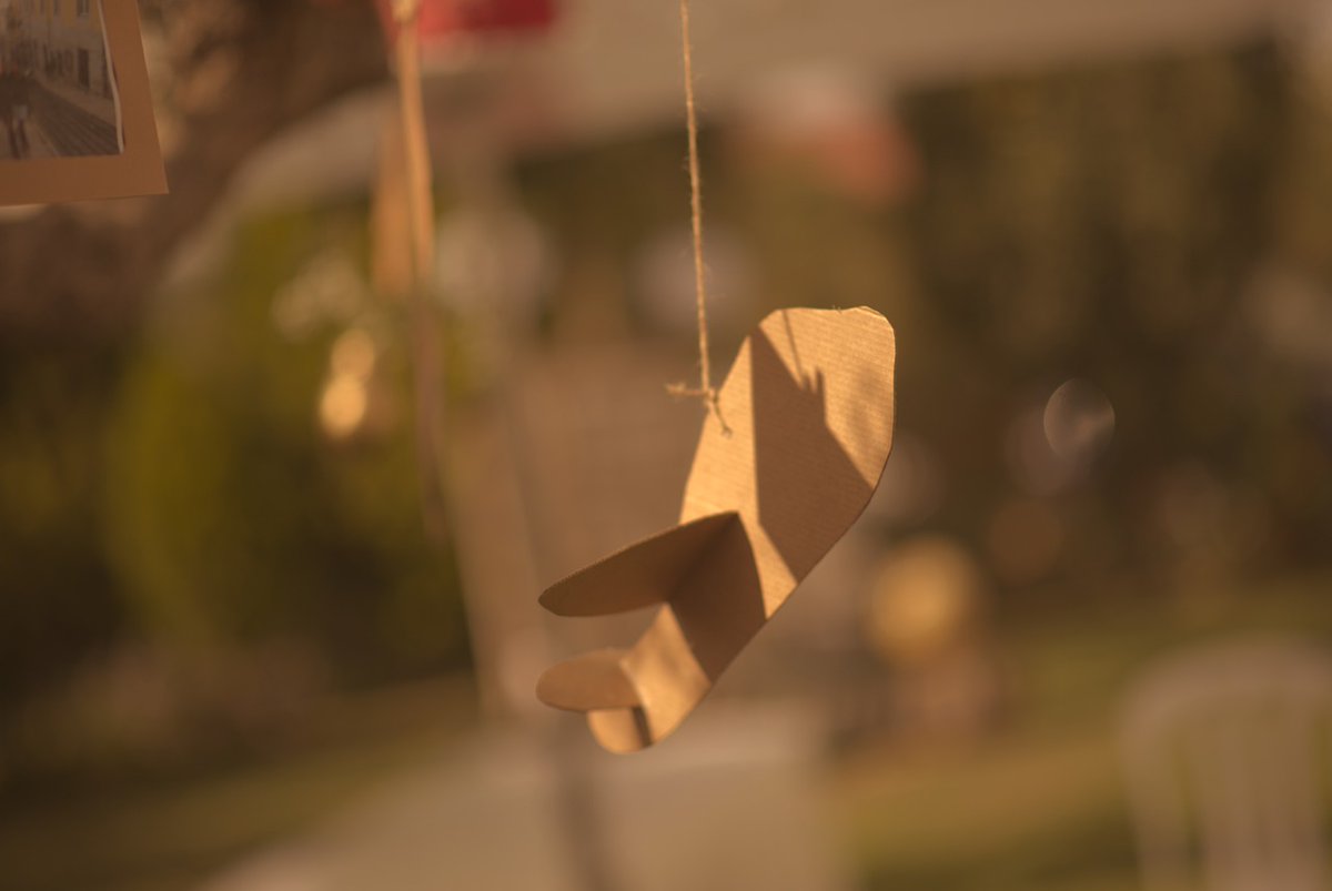 gotseventure's tweet photo. #GOT7 #2JAE Unfinished AU

- Paper Plane -

Since Youngjae was a kid, he tend to write down his pain in a paper, make a paper plane out of it, and fly it at the beach in front of his house. He will do it whenever he feels sad. + https://t.co/XTbDWmOtFb