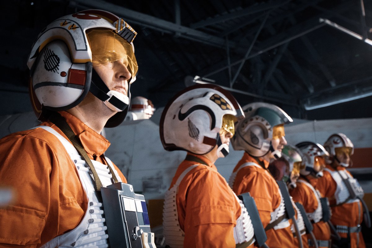 kurisuuu48's tweet photo. "Red Moon Squadron, always ready for a fight!"
#StarWars #Cosplay #Costume #Yavin #Rebel #RogueOne #BlueSquadron #R1 #Empire #Pilot #RLSC #RebelLegion #GermanBaseYavin #rebelalliance #xwing #xwingpilot #deathstar #scarif #RedSquadron #RedMoonSquadron #GBY #ANH #ANewHope https://t.co/vpvbv4qq9z