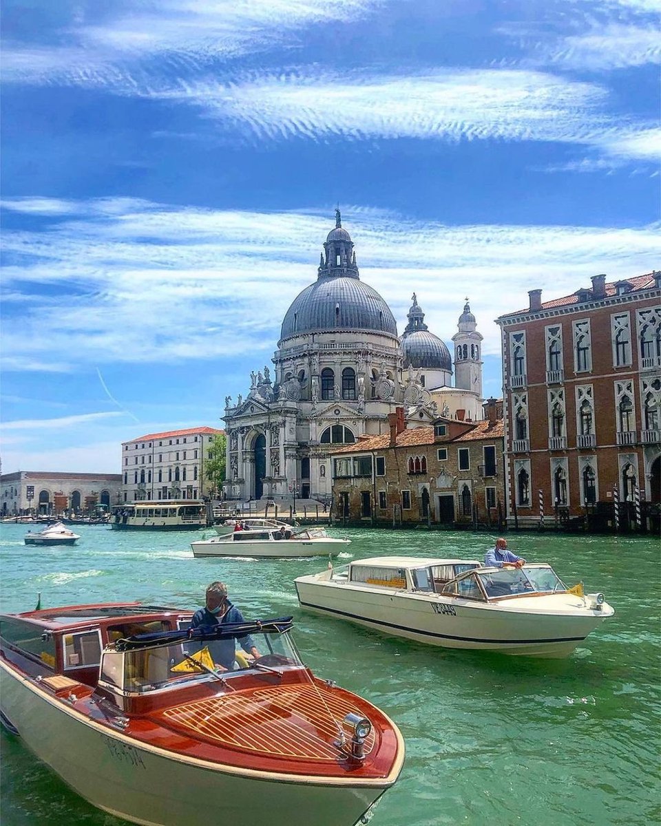 LeenaJuarej1's tweet photo. Venice Italy https://t.co/HfP7Hjge8k