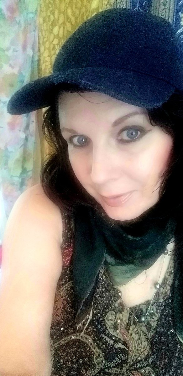 Bono66020372's tweet photo. #hello - i'm the #GreenPixie from #Norwich so they can't #catchme #LorraineWardModelNorwich #Former #ChildrensNanny #WorkedasaKintergartenAssistant #Workedasacrecheorganiser #Promotionalwork former #Kissogram #EroticDancer #TVandFilmArtist #DanceronMusicVideos with #DavetheRave ! https://t.co/EEbhAVsYzI