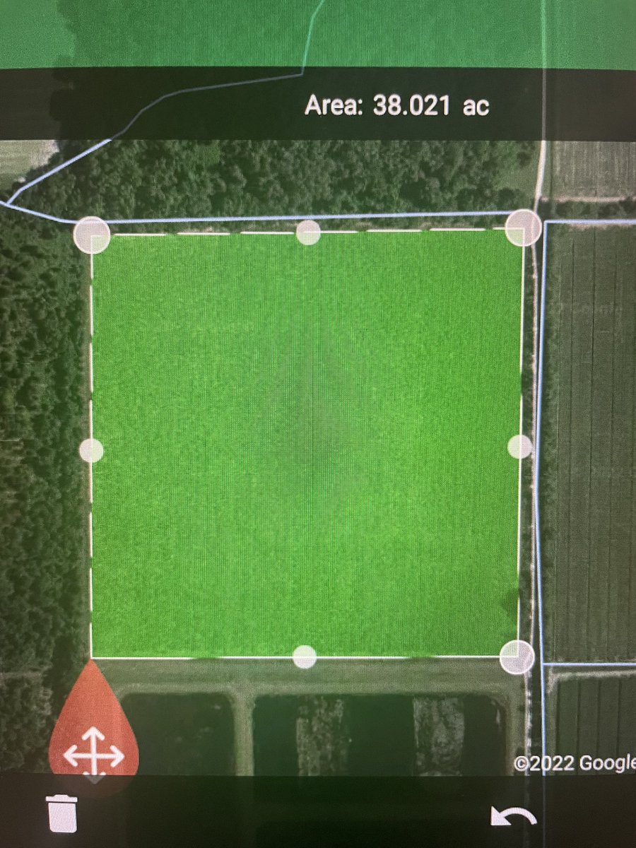 UF_HAEC's tweet photo. Grid soil sampling is a fundamental piece for precision ag. Primary use: variable rate application of fertilizers. It can help growers reallocate the fertilizer dollar to where it needs to go within the field. #precisionagriculture @UF_HAEC @UF #gridsoilsampling https://t.co/UaX4Wmf86U