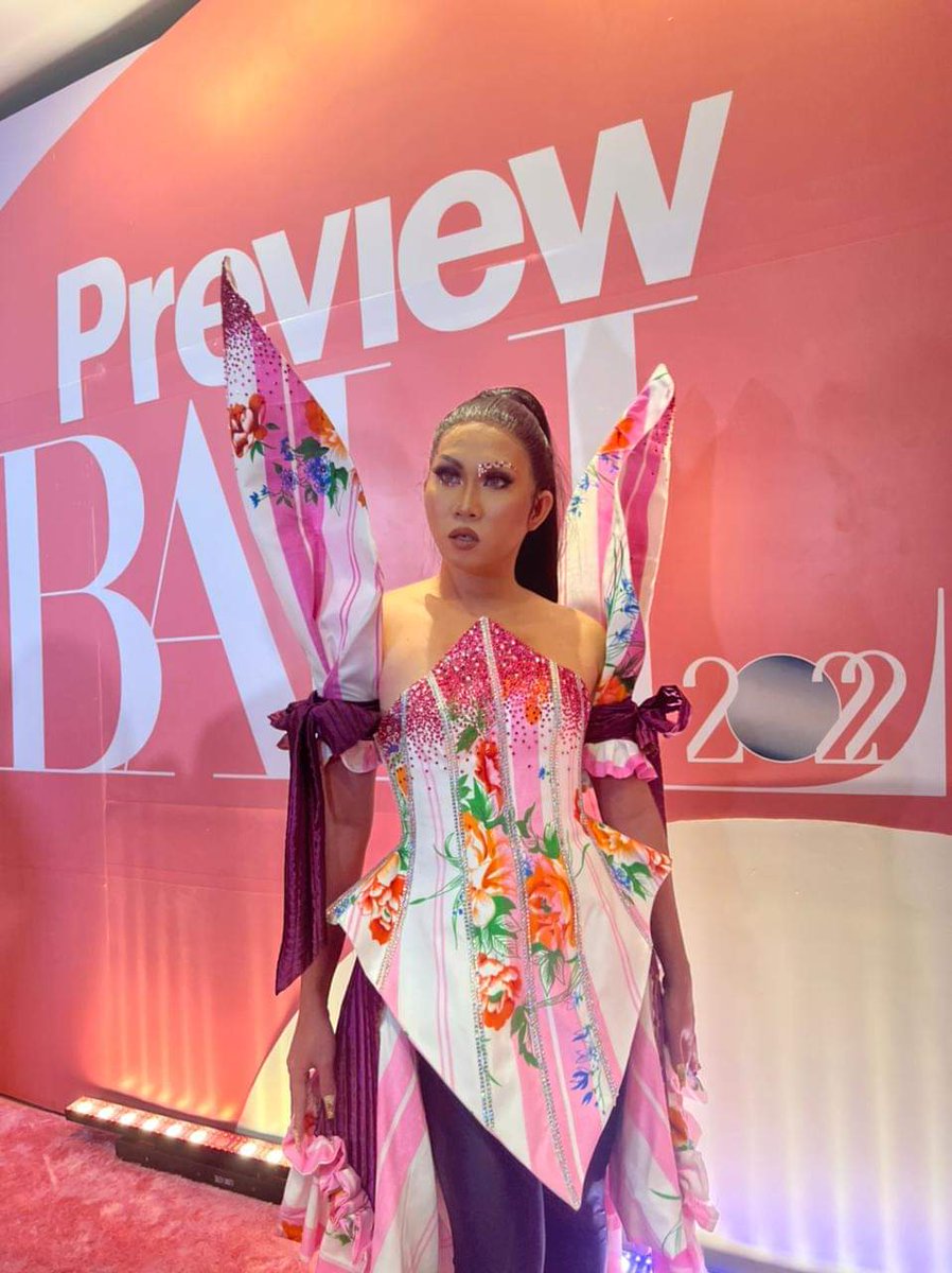 Itssassagurl's tweet photo. inspiration of the look: Miss Gay Lotto 

#PreviewBall2022
Kinumot natin sila https://t.co/nTqBq8tSxM