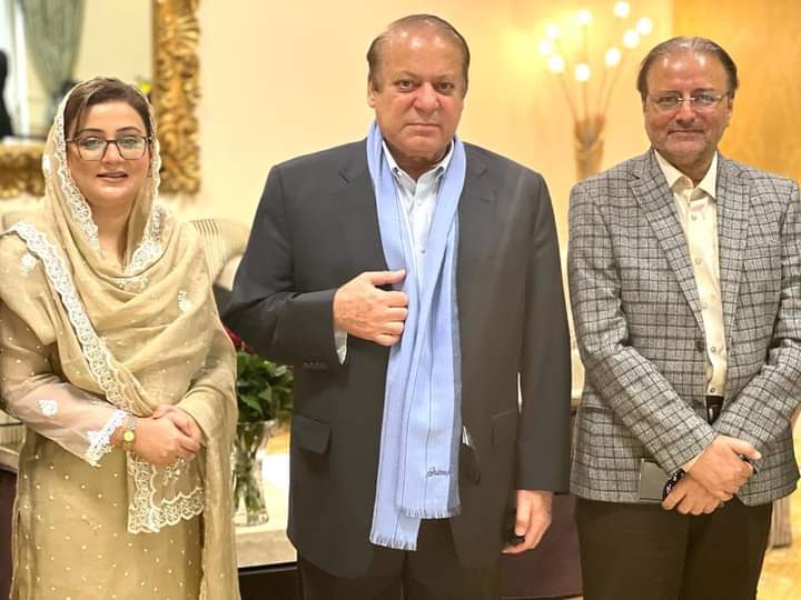muzammal_kamboh's tweet photo. میڈم عظمیٰ بخاری اور سمیع اللہ خان کی لندن میں قائد نواز شریف سے ملاقات ❤😍 @AzmaBokhariPMLN https://t.co/oiOuVQC7hd