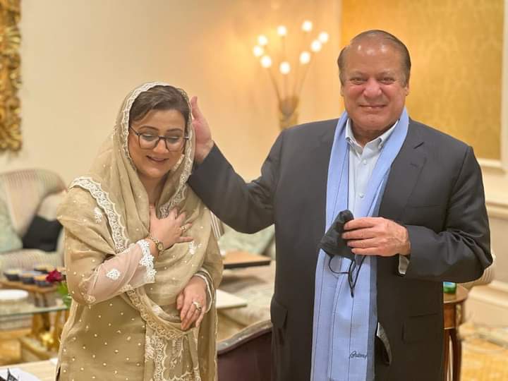 muzammal_kamboh's tweet photo. میڈم عظمیٰ بخاری اور سمیع اللہ خان کی لندن میں قائد نواز شریف سے ملاقات ❤😍 @AzmaBokhariPMLN https://t.co/oiOuVQC7hd