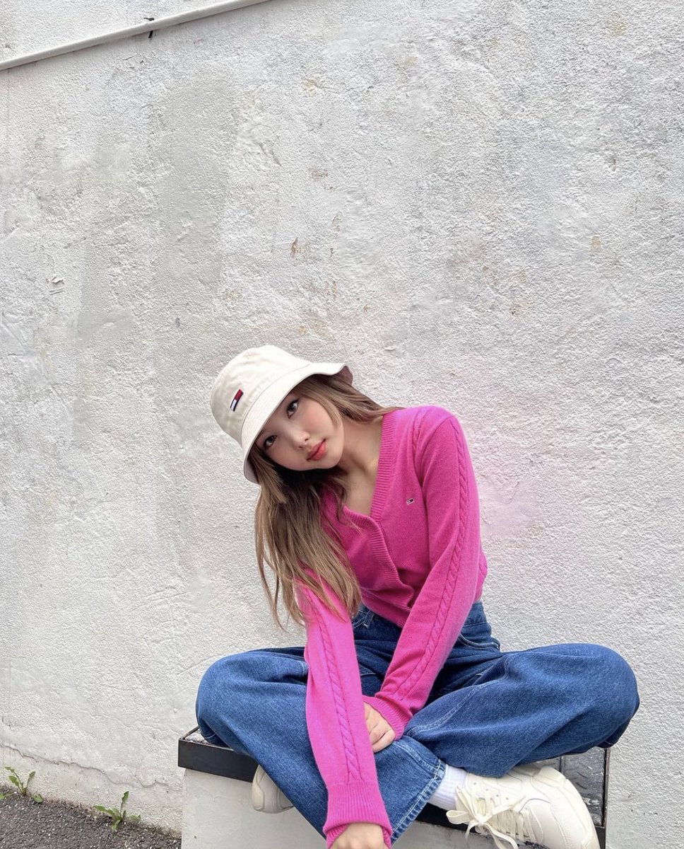 nayeon archive tweet media