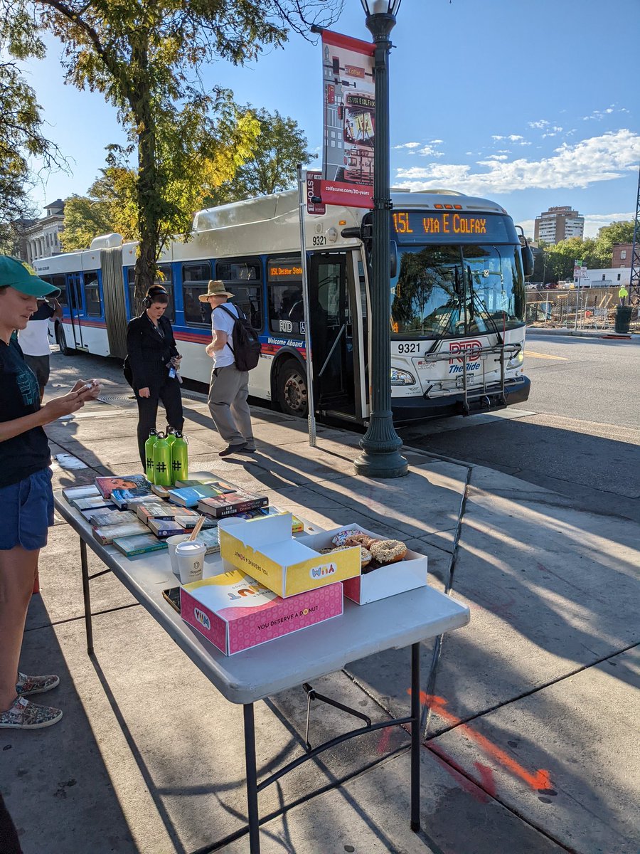 JakeBikesDenver's tweet photo. Free books! 📚 Free donuts! 🍩 Come on by! https://t.co/hT7bDRWdA9