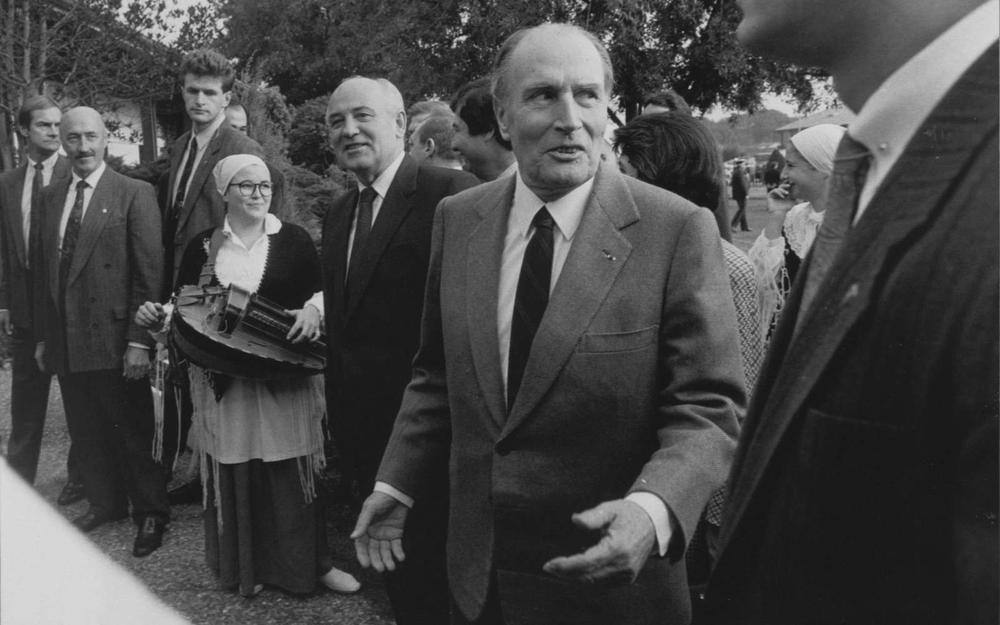 DeputeCausse's tweet image. Mikhaïl #Gorbatchev n'est plus. Homme de dialogue, de paix et acteur de la fin de la guerre froide, les Landais se souviennent de son passage à Latche sur invitation du président Mitterand en 1991, et de sa volonté de faire vivre l'amitié franco-russe .